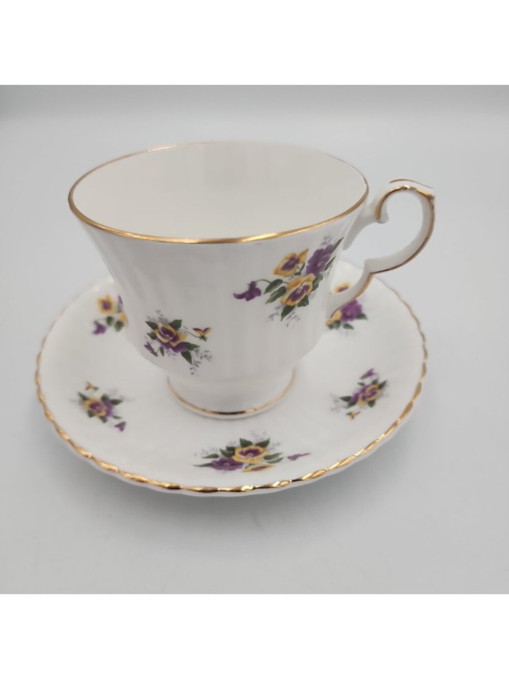 Royal Windsor PANSIES Cup & Saucer Purple Yellow Bone China England Numbered